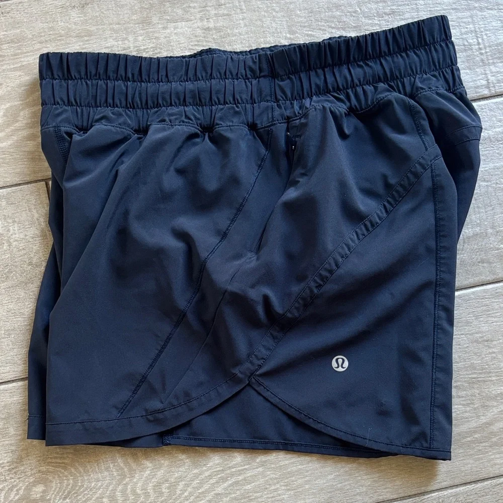 lululemon athletica Dark Blue Athletic Shorts size 6 - Picture 3 of 8